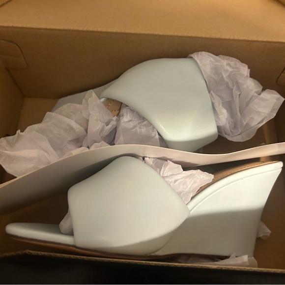 Pastel blue wedge sandals by shoedazzke nib - Picture 7 of 8